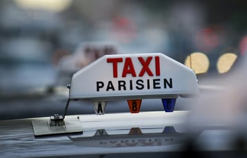 borne de taxi parisien