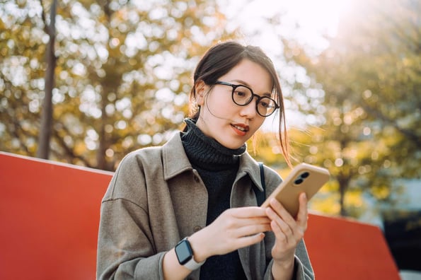 marketer reviewing her website's speed score test