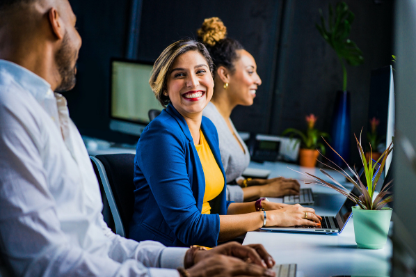 Le bien-être des employés : Qu'est-ce que c'est, avantages et bonnes  pratiques