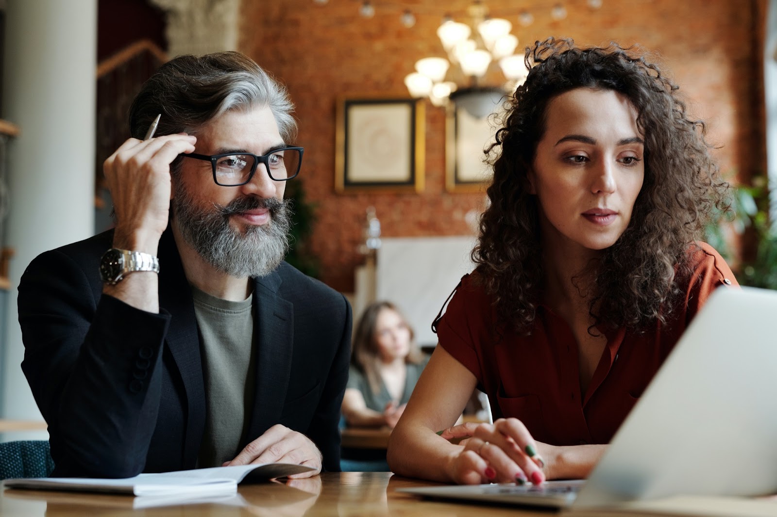 Du mentoring à la collaboration intergénérationnelle en entreprise