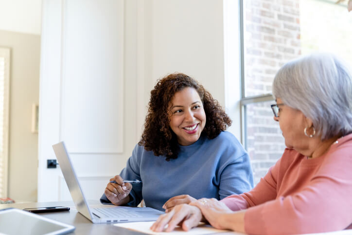 Qué es una auditoría de marketing, cómo se hace y ejemplos