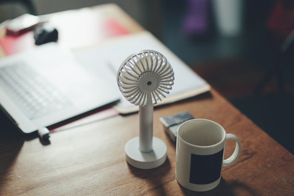 Gérer la chaleur au bureau en été : comment rester productif et à l'aise ?