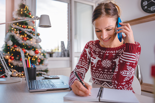 Cómo hacer fundraising en Navidad: pasos y ejemplos